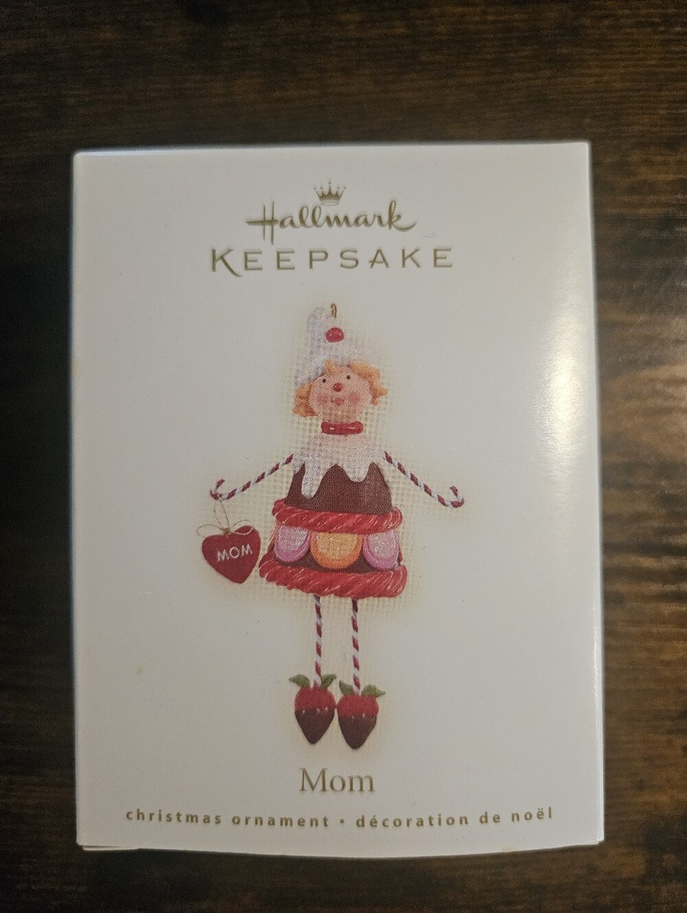 MOM Hallmark Holiday Keepsake Ornament 2008 NIB